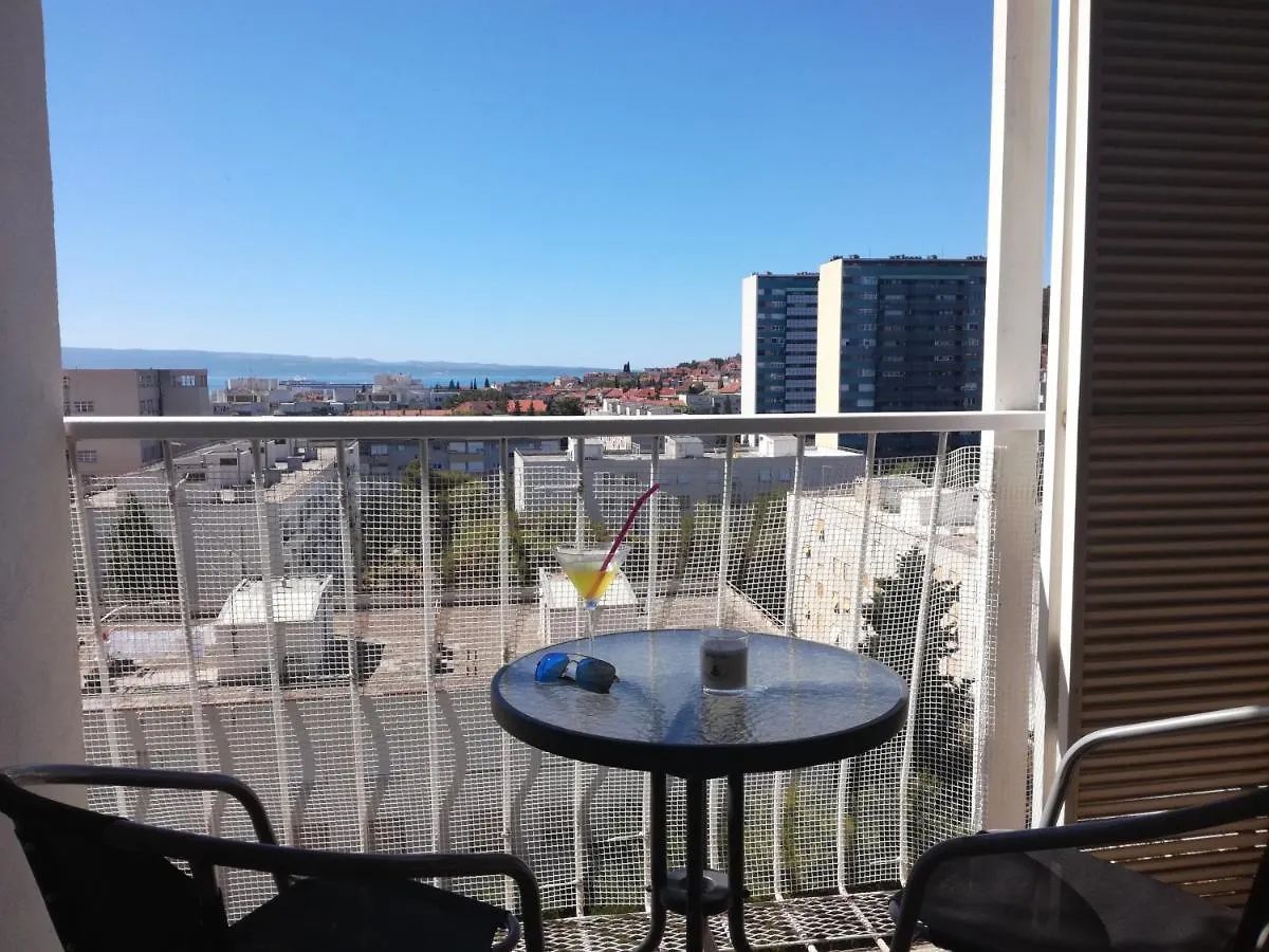 Ita Apartment