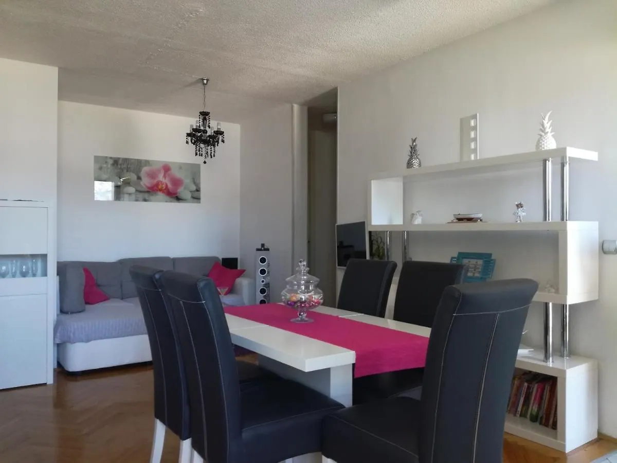 Ita Apartment 0*, Split